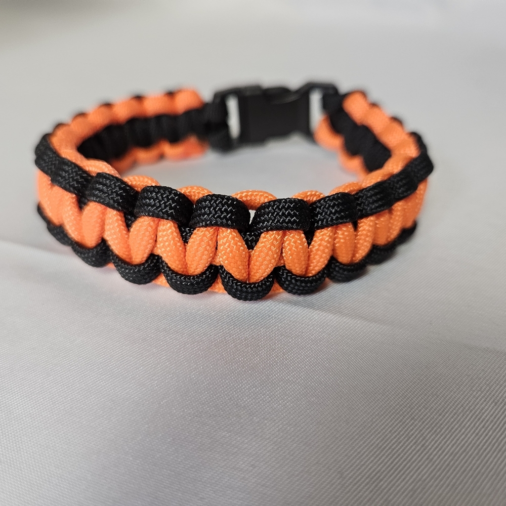 Handmade Orange and Black‎ 550 Paracord Bracelet Size 9"